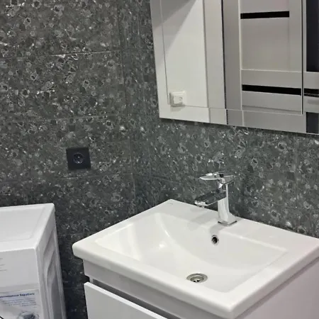 Studio Apartments In Center 5 Поверх Без Ліфту Ivano-Frankivsk Room photo
