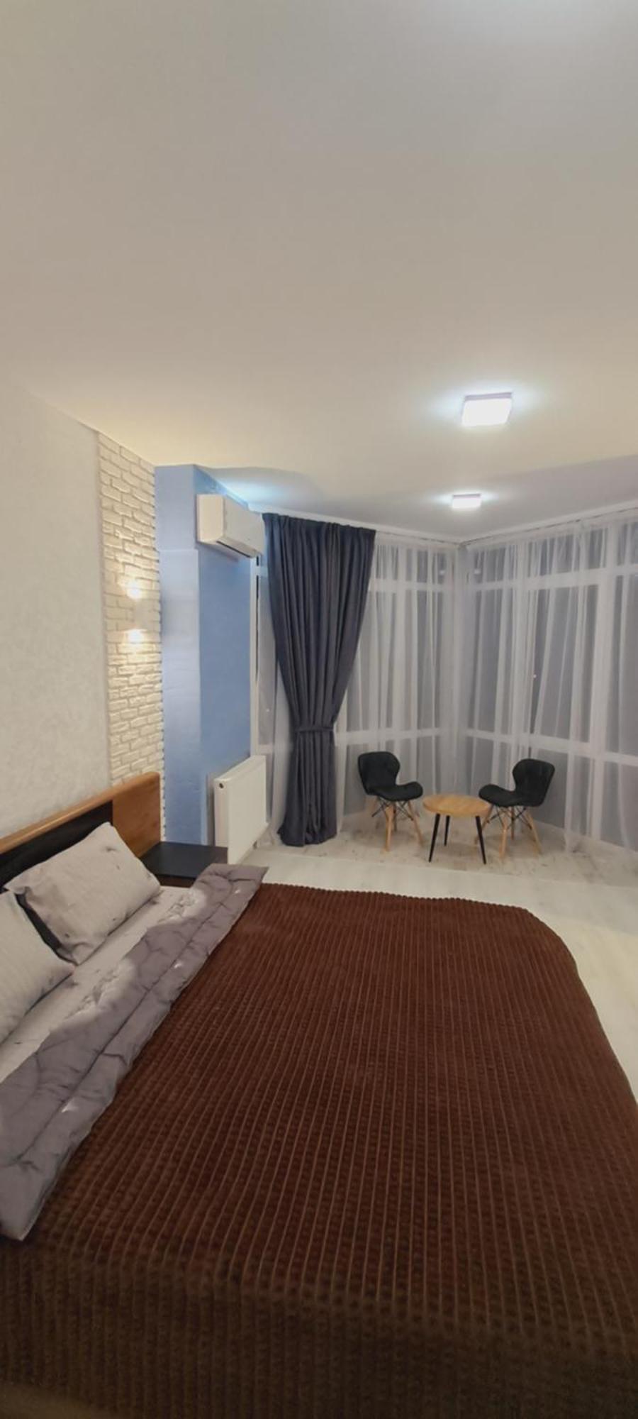 In Center 5 поверх без ліфту Apartment *