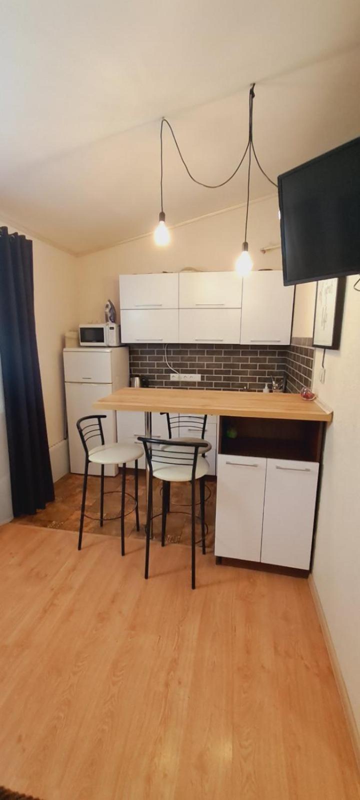 In Center 5 поверх без ліфту Apartment *