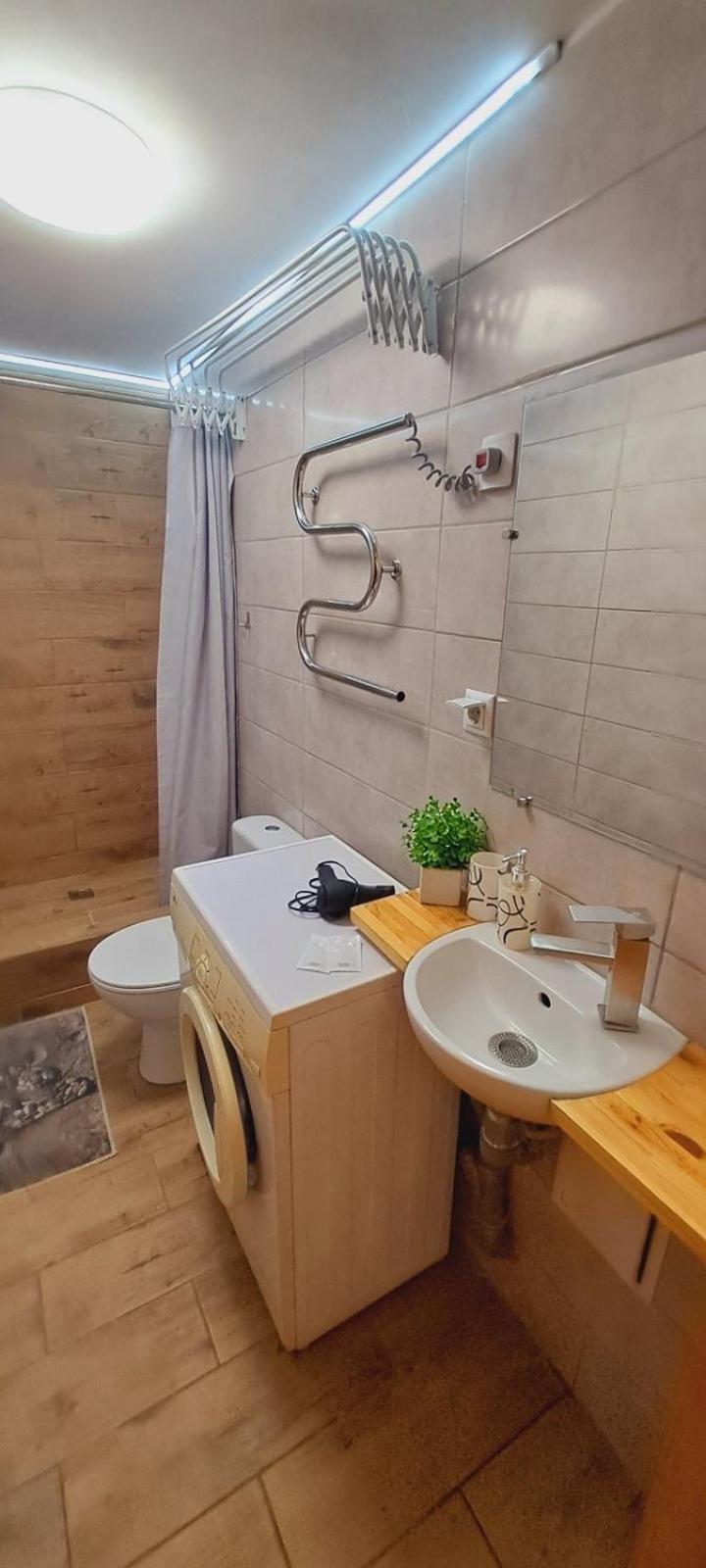 In Center 5 поверх без ліфту *